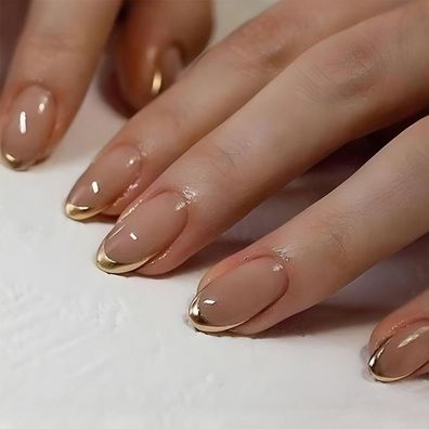 24x Justotry Gold Nagel Aufkleben Kurz Nude Mandel Oval Mittel French Fake Nägel