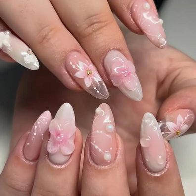 24 Stück 3D Blumen Press on Nägel Mittel Mandelform Rosa Glänzend