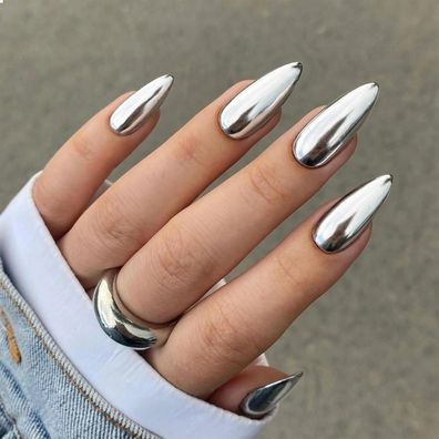 24x Lustrous Sliver Chrome Press on Nägel Mittel Almond Metall Spiegel Glänzend