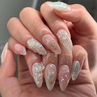 Justotry 24 Stk. Blumen Mandel Press on Nails Kurz mit 3D Metallic Muster