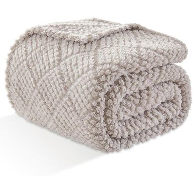 EMME Flanell Fleecedecke, flauschig und weich, ideal als Couch- oder Wohndecke