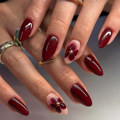 Ceboic 24 Stück Mittel Mandel Rot Blumen French Press on Nails Glänzend