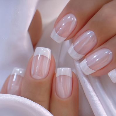 LunarCharm 24tlg. quadratische French Nails, schlicht weiß glitzernd