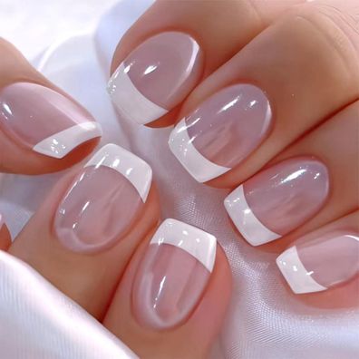 LunarCharm 24 Stk. Weiße French Tip Press-on-Nägel, kurz quadratisch
