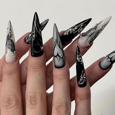 LunarCharm 24 Stück Lange Glänzende Schwarze Mandel Kunstnägel mit Perlendesign