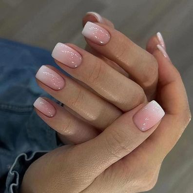 MouyouGlow Kurz Press on Nails Square Beige Rosa Farbverlauf Weiß Fake Nails
