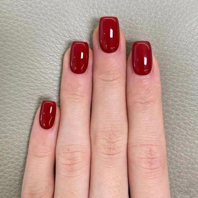MouyouGlow Kurz Press on Nails Squoval Rot Einfarbig Glossy Kunstnägel mit