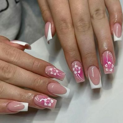 MouyouGlow French Blumen Airbrushing Künstliche Nägel Lang Square Beige Weiß