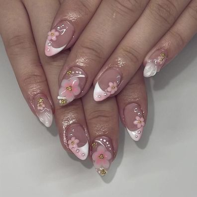 MouyouGlow Kurz Almond Beige Weiß French 3D Blumen Floral Seestern Perle Sommer