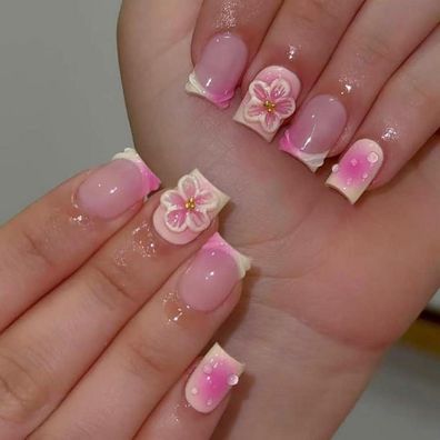 MouyouGlow Kurz Press on Nails Beige Rosa Gradient French Blumen Floral Golden