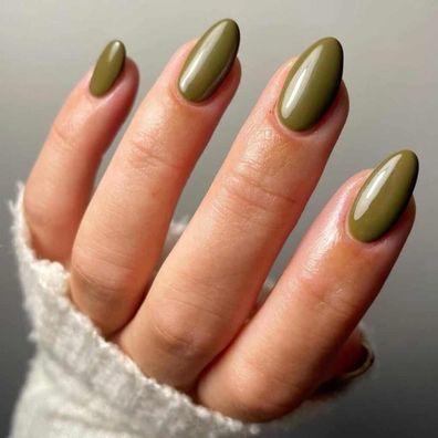 KQueenest Olivgrün Press On Nails Kurz, Runde Acryl Fake Nails zum Aufkleben