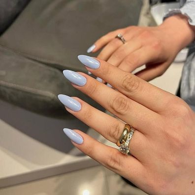 KQueenest Chrome Press On Nails - Glitzer Baby Blau Mittel Mandel, 24 Stück