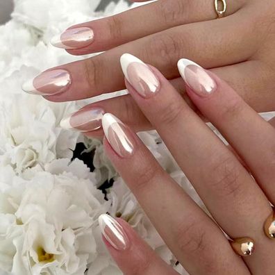 24 Stück Künstliche Nägel Kurz Mandel Weiß Glänzend Französisch Press on Nails