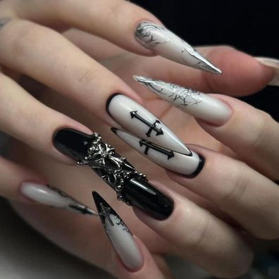 MouyouGlow Stiletto Kunstnägel Lang Schwarz Silber Schmetterling Herz 3D Gothic