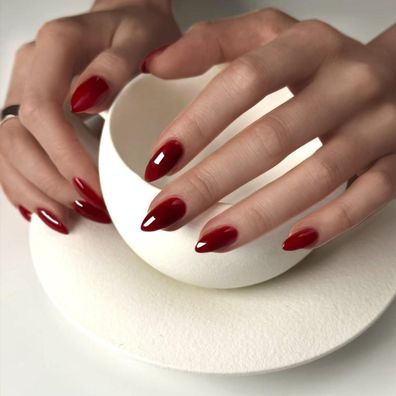 KQueenest 30 Stück Rote Mandel Press On Nails Kurz - Glänzende Gel Full Cover