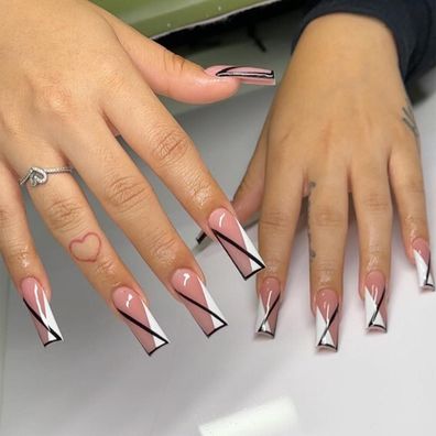 Daruur 24 Stück Full Cover Press on Nails, Klebenägel Fingernägel für Frauen