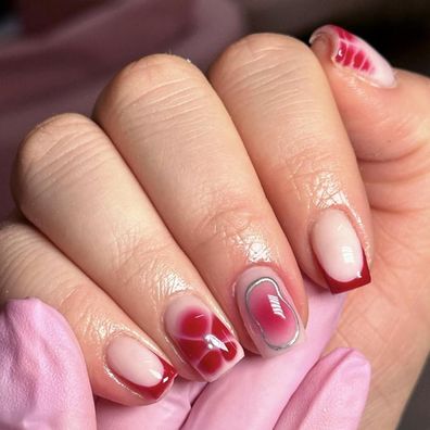 Ceboic 24 Stück Kurz Eckig Floral French Tip Aufklebenägel Rot Blumen