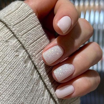 Ceboic 24 Stück Kurz Glänzend Französische Press on Nails Weiß Eckig mit Kleber