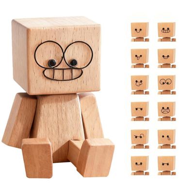 Wackelnder Holzmann Auto: Handgefertigte Holzfigur mit 12 magnetischen