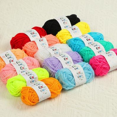 HOTUT Häkelgarn Set, 14 Farben à 10g, Glänzend & Hautfreundlich, Perfekt für