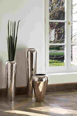 Fink TUTZI, Vase, vernickelt, Eisen, gehämmert, silberfarben, L. 22 cm, B. 22 cm,