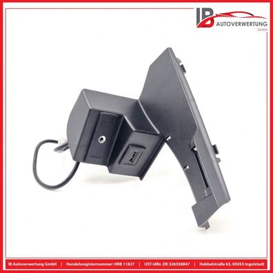 Mittelkonsole USB AUX Media Port A2078210411 Mercedes C-KLASSE W204 C180 CGI