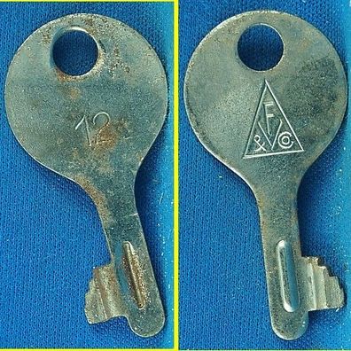 alter Flachschlüssel für Spardose / Sparschwein ca. 43 mm Schliessung 12