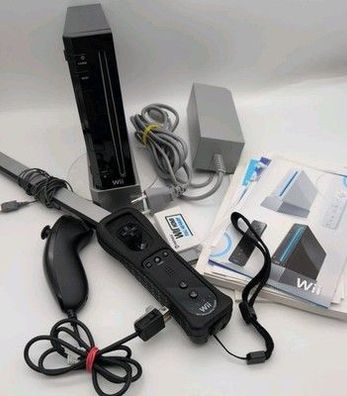 Nintendo Wii Konsole Schwarz mit Wii Remote Plus HDMI Adapter