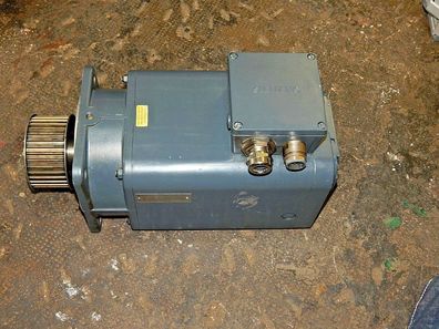 Siemens 3 Permanent-Magnet-Motor 1FT5102-0AC01-0-Z Used