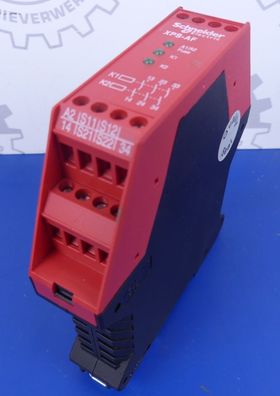 Schneider XPSAF5130 Safety Relay