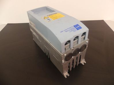 Vacon Frequenzumrichter NXS00035B2H2SSSA1B50000C3 + CSBA1B50000C3 s. Bilder