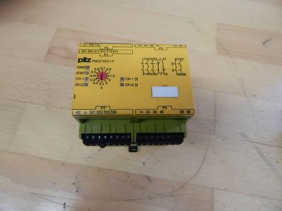 Pilz PNOZ XV3.1P 3/24-240VACDC Identnummer : 777532100459 Neuwertig