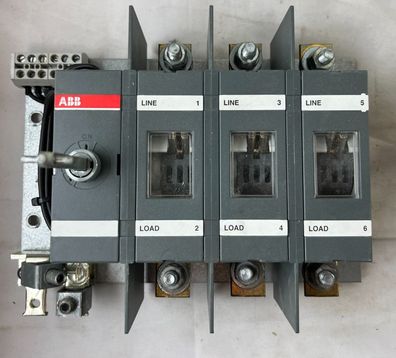 ABB 3?Pole Load Break / Switch?Disconnector Assembly 200 A, Base?Mounted, Used