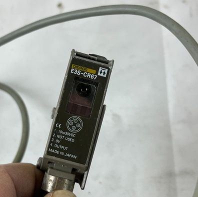 Omron E3S-CR67 Photoelectric Sensor 10-30VDC Amplifier Built-In Used