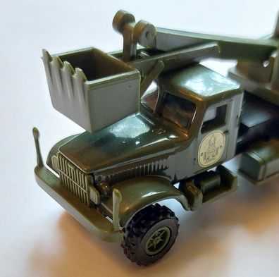 NVA LKW Bagger KrAZ Maßstab 1:87