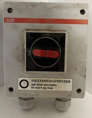 ABB OTP 25KT3M2 Safety Switch Disconnect 40A IP65 3-Phase USED
