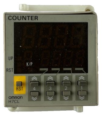 Omron H7CL-AD-500 Electronic Counter NEW 4-Digit LED DIN 48x48mm Japan NEW