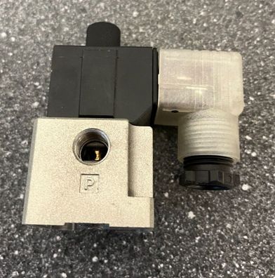 New SMC EVT317-5DZ-02F-Q Pneumatic Solenoid Valve 24VDC, 0-0.9MPa