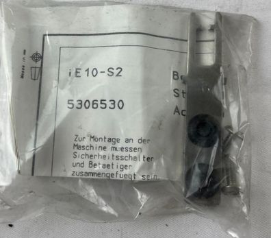 Sick iE10-S2 Safety Actuator 5306530 Straight Interlock Switch i10 Lock New