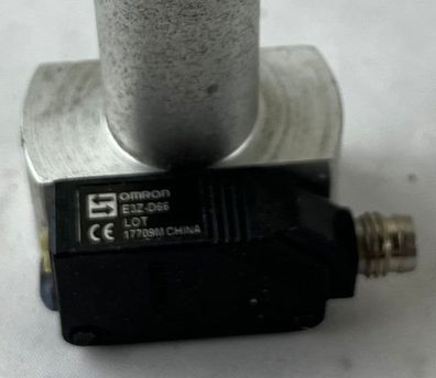 Omron E3Z-D66 Photoelectric Sensor M8 Used w/ Mounting Bracket