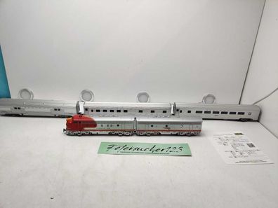Märklin / AC / H0 / USA EMD F 7 + 3 Anhänger aus 37622 Diesellok Santa Fee / Delta