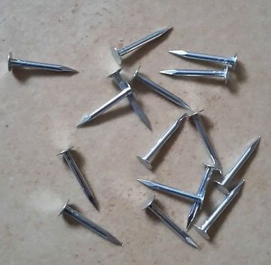 100 Kammzwecken - Tapezierstifte 1,6x16 mm verzinkt