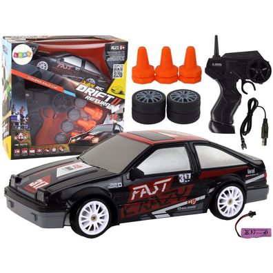 LeanToys ferngesteuertes Sportauto R/C 1:24 Schwarz mit austauschbaren Rädern