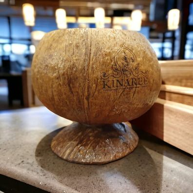 XL Kokosnuss Dekoschale mit Kinaree-logo - Pokal aus Thailand, eingebrannt Schale Fuß