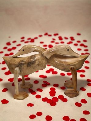 Handmade Holzenten Paar umarmend - Deko Enten wurzelholz aus Indonesien Holzente Ente