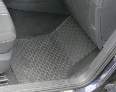 2x VW Golf 7 5G Fußmatten Fußmatte vorne rechts links Gummi Gummimatten