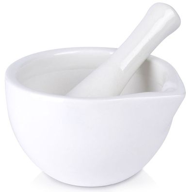 Gewürzmörser aus weißem Porzellan