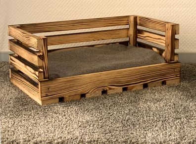 animal-design Haustiersofa aus geflammtem Holz mit kuscheligem Kissen
