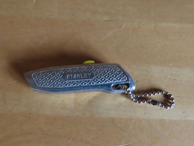 Schlüsselanhänger kleines Cuttermesser ca.7 cm Stanley