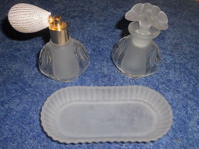 kleines Set für die Schlafzimmer-Komode/ Frisierset / Flakon/ Zerstäuber / Schale